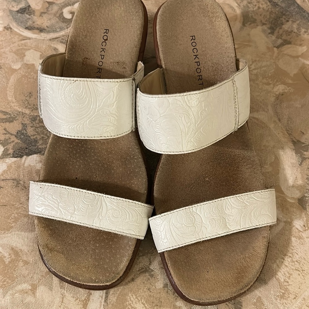 Rockport Size 6 Vintage White wedge heel sandals with leather uppers. GUC/VGUC